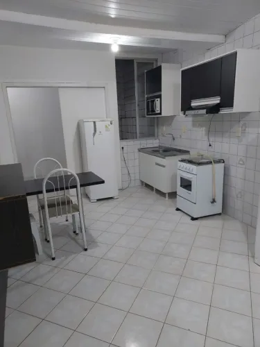 Alugo kitnet no Bairro Roçado