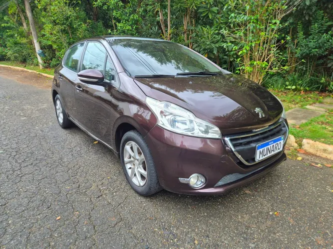 Peugeot 208 Allure 1.5 Flex 8V 5P 2014