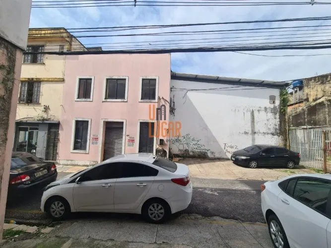 Ponto Comercial Amplo com 2 Pavimentos e Estacionamento na Campina, Belém-PA