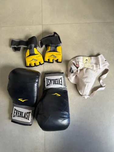 Luva de boxe / muay thay 14oz + kit