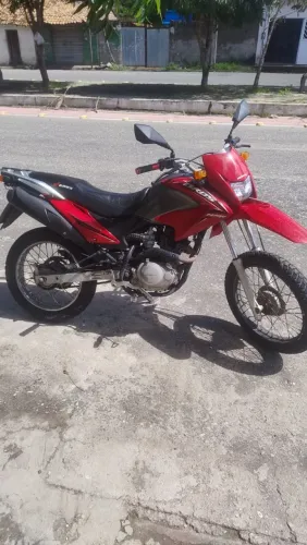 Vendo uma Bros em ótimas condições valor 8.400,00