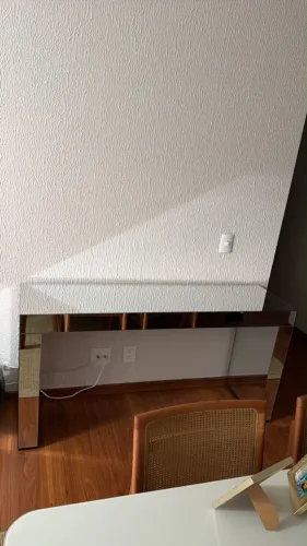 Vendo aparador de espelho
