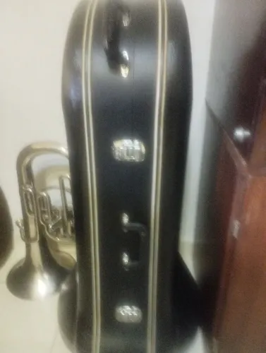 Tuba júpiter ou weril 370, ESTOJO
