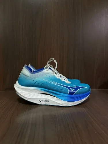 Mizuno Wave Rebellion Pro 2