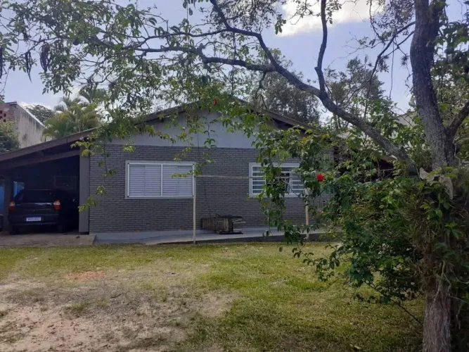 Linda Chácara 2.500m2 com 2 casas em Charqueada SP