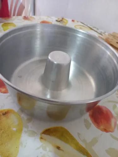 Forma de alumínio pra bolo 40 reais