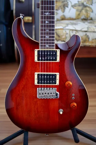 Guitarra PRS 24-08 SE Standard de Mogno Regulada Impecável 2 chaves 8 Timbres diferentes