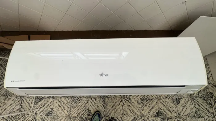 Vendo ar condicionado fujitsu da linha inverter 12mil Btus. topppppp! 