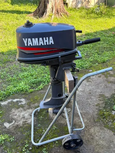 Motor de popa Yamaha 4 hp