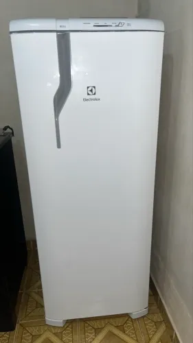 Geladeira Electrolux RE31