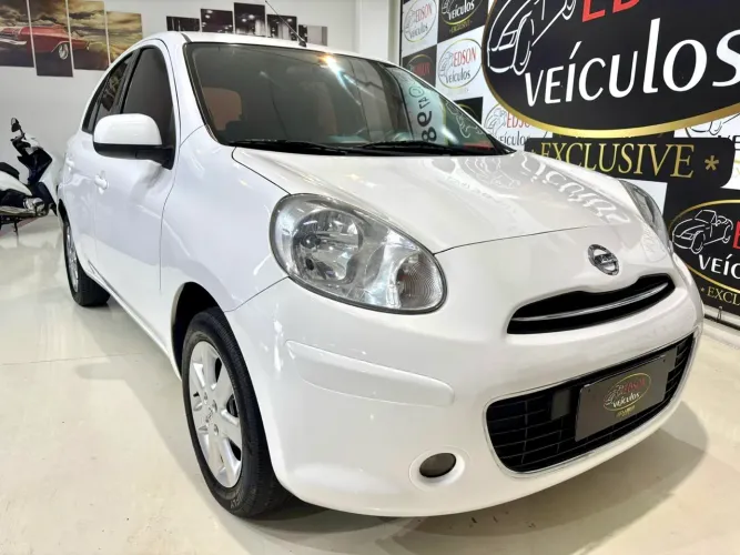 Nissan March SV 1.6 16V Flex Fuel 2014