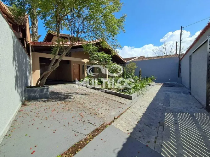 Casa residencial com 3 suítes para aluguel no bairro Tupi, Praia Grande