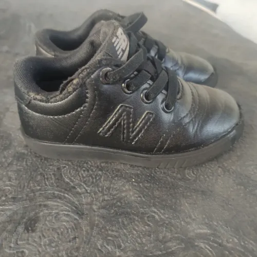Tênis infantil New Balance tam 25