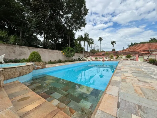 Casa à venda em Piracicaba, Monte Alegre, com 5 quartos, com 943.01 m²