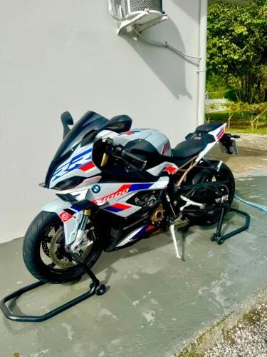 BMW S1000RR - Estado de Zero, Exclusiva e Sem Igual
