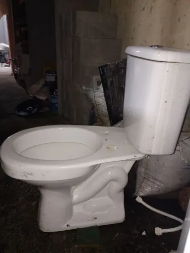 Vaso Sanitário Deca Branco com caixa acoplada