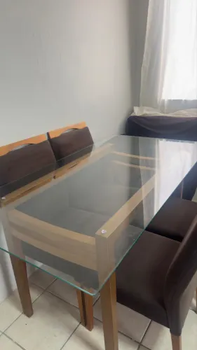 Mesa tampo de video + cadeira