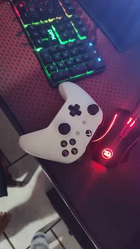 Controle Xbox one com defeito 