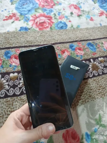 Vendo celular S8+