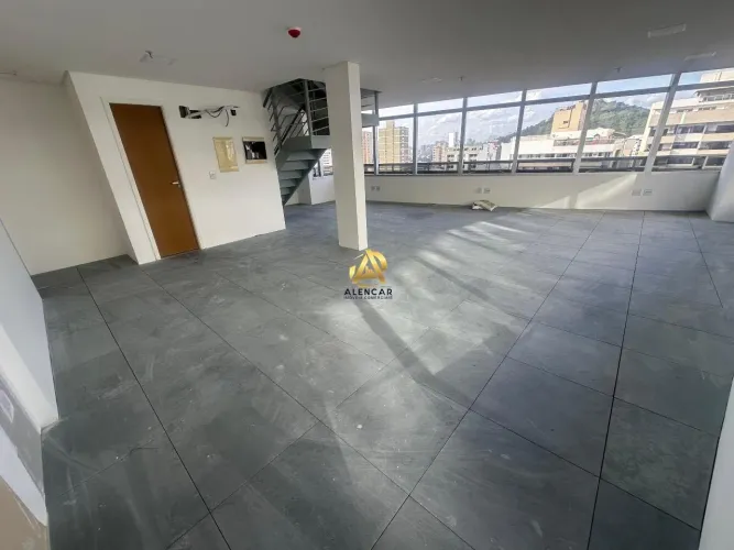 Sala duplex - disponível para locação na Praia da Costa, VV/ES