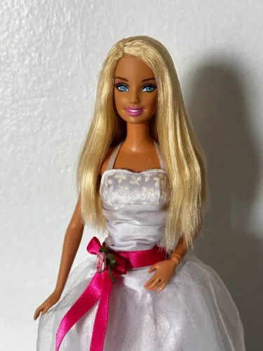 Barbie noiva