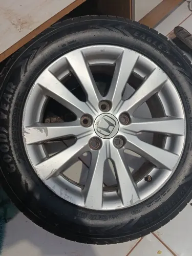Roda e pneu Civic