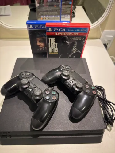 PS4 SLIM 1 TB + 2 CONTROLES + 2 JOGOS FÍSICOS | MUITO CONSERVADO