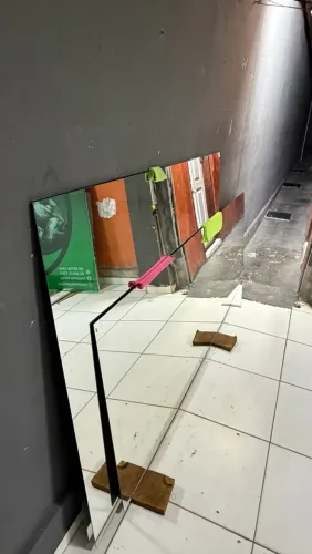 Vende se espelhos