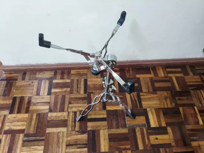 Estante de Caixa Cromada Prime América