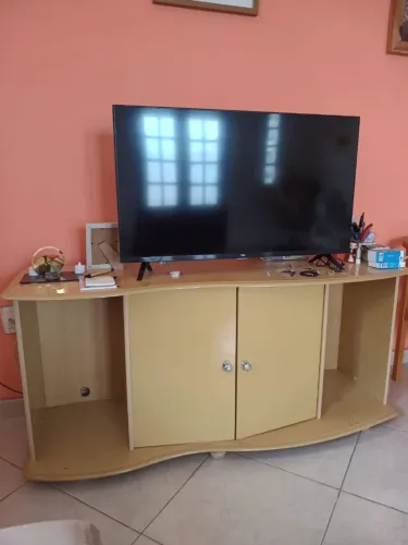 VENDO Rack/Estante de sala usado