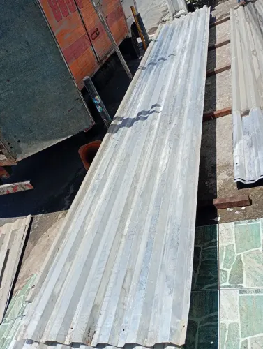 Telha de alumínio de qualidade usada boa tamanho 6 metros valo $150 só ligar *71