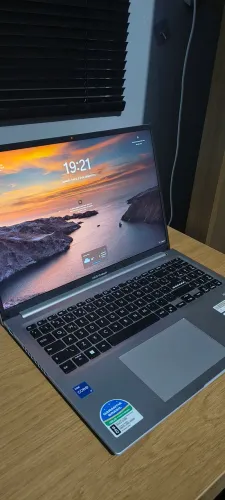 ? ASUS VivoBook 16 ? i7 13ª Geração | 8GB RAM | SSD 512GB