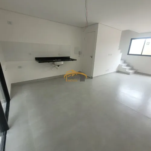 Sobrado para Locação - Pestana Osasco - 2 Quartos, Sala, Banheiro, 1 Vaga de Garagem, 64m²