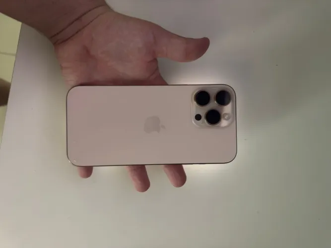 iPhone 16 pro Max 256 GB sem marcas de uso 