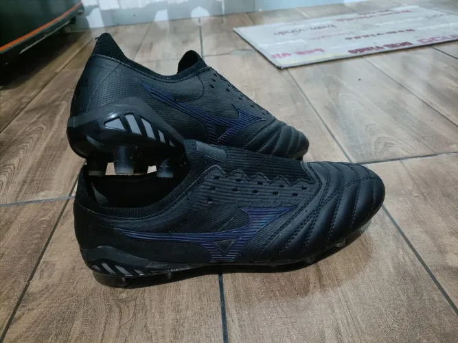 Chuteira Mizuno morelia Neo 