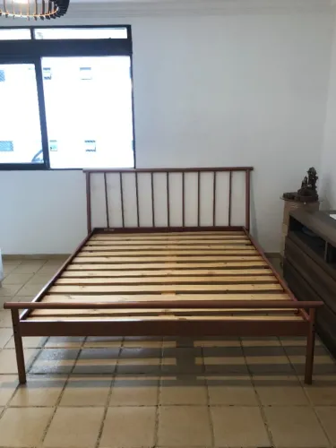 [Economize R$ 1.000] Cama Queen Begônia Estilo Industrial Cobre