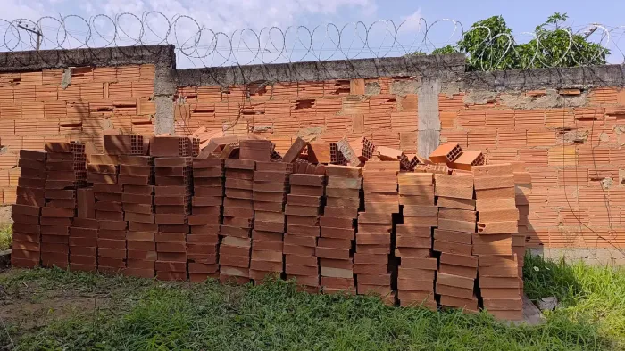 Tijolos,  unidades ou lote
