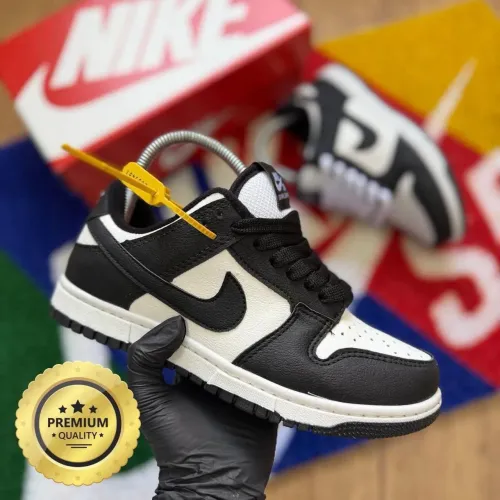NIKE DUNK PANDA