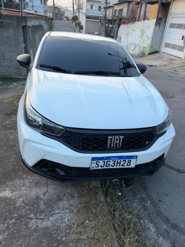 Fiat Argo 1.0 6V Flex. 2024