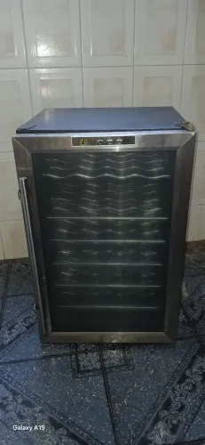 Adega Climatizada Termoelétrica 24 Garrafas (127V / 65L) - Funcionando 100%