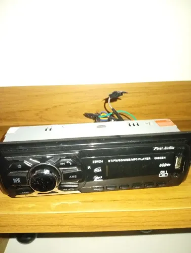rádio de carro novo
