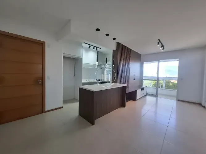 Apartamento 2 Quartos com 1 Suíte e 67m² - Centro - BRN