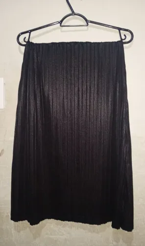 Saia marisa tamanho m