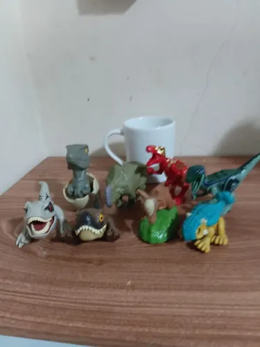 Dinossauros McDonald's, mattel e Lego