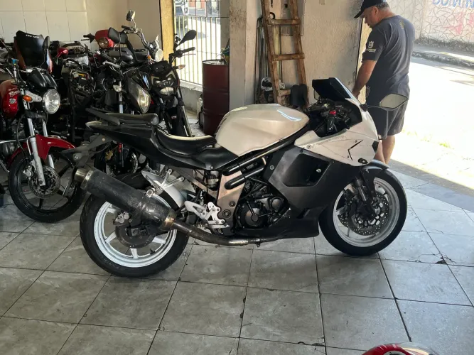 Kasinski comet 650
