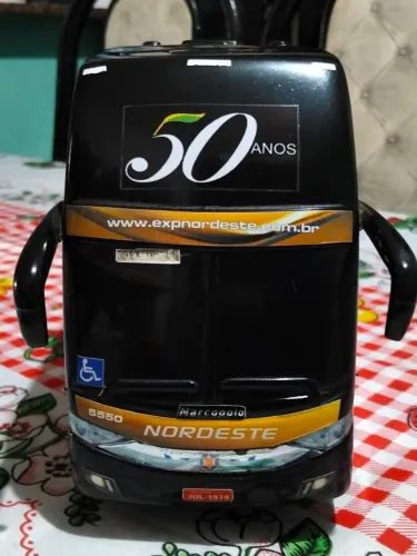 Miniatura de ônibus