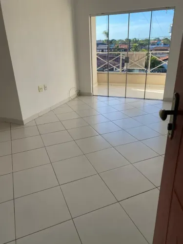 Imóvel para aluguel tem 42 metros quadrados com 3 quartos em Bela Vista - Camaçari - BA