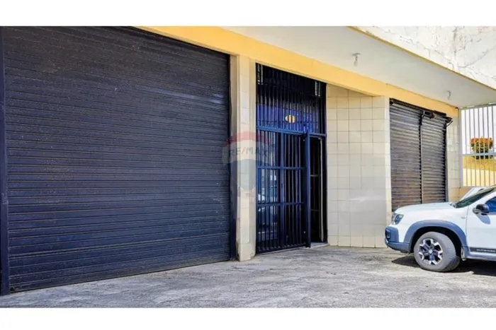 ALUGUEL : Ponto Comercial , FRENTE DE RUA , Destaque no Centro Comercial Trimarã - Amarali