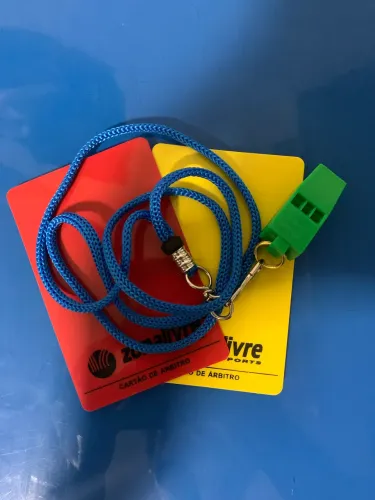 Kit arbitragem: Cartões e apito