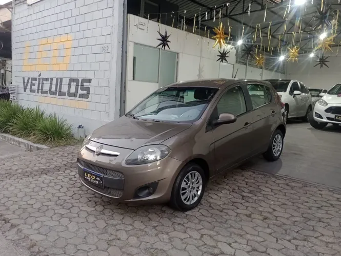 Fiat Palio Attractive 1.0 EVO Fire Flex 8V 5P 2013